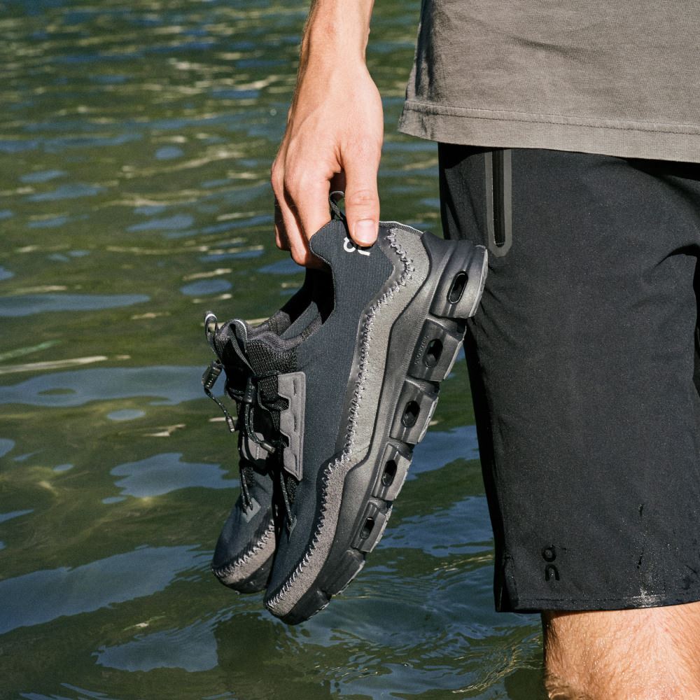 On Runningaway: All Day & Travel Shoe. Light and Versatile - Black | Rock ON95XF246