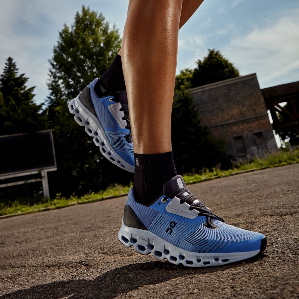 On Cloudstratus: Maximum Cushioned Running Shoe - Marina | Magnet ON95XF139 - Click Image to Close