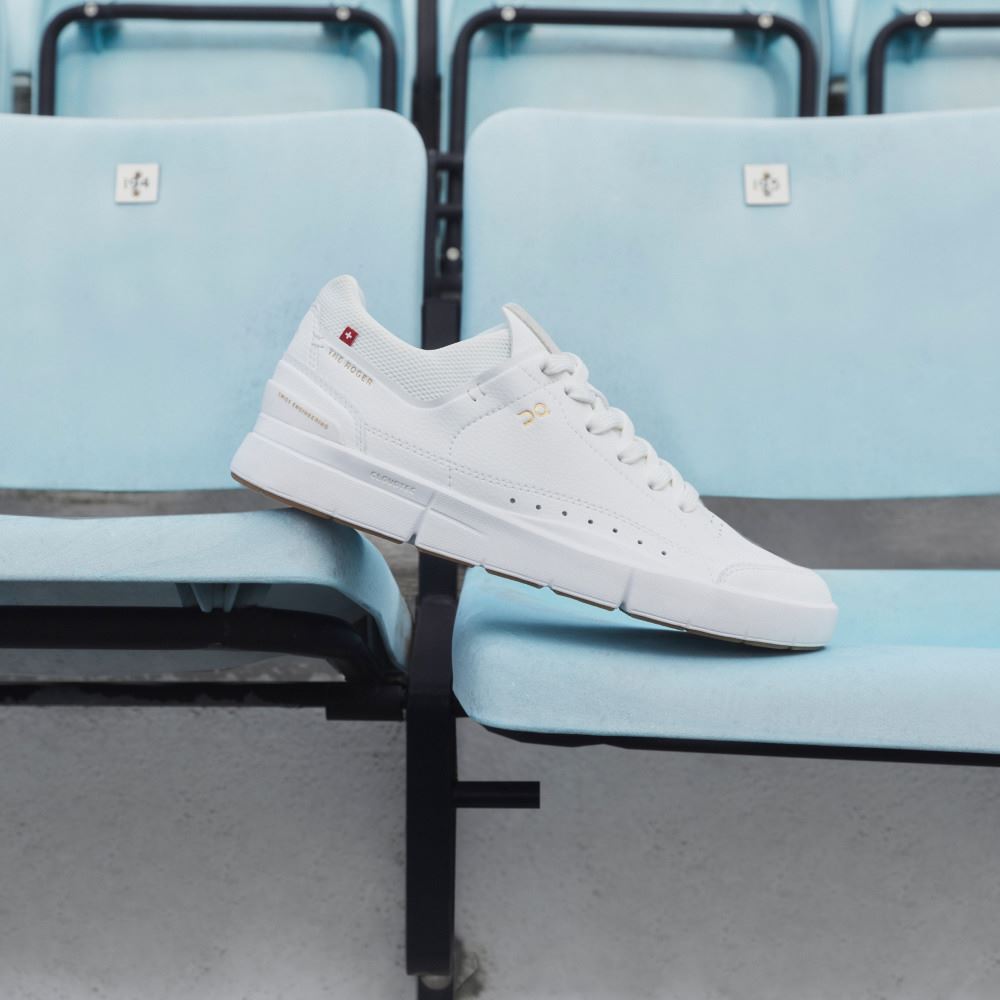 On THE ROGER: tennis-inspired sneaker by On & Roger Federer - White | Gum ON95XF280