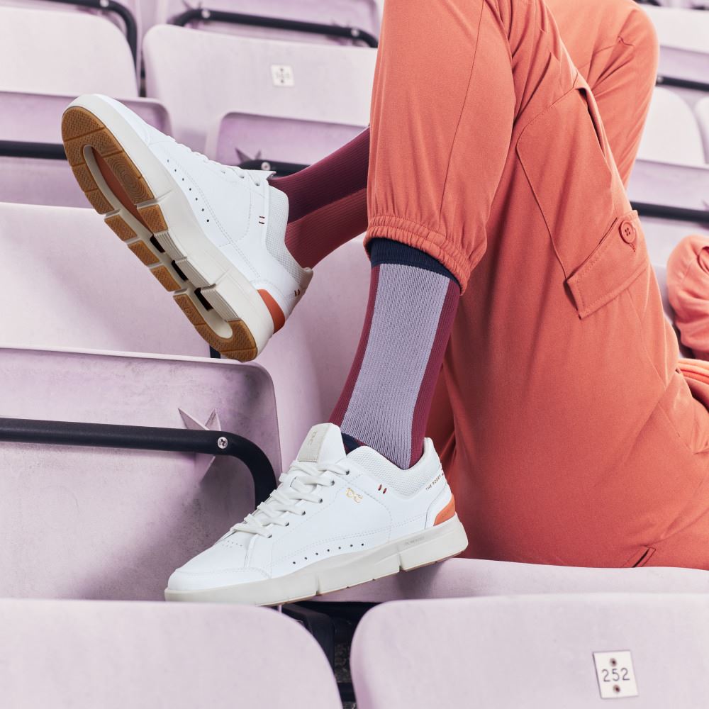 On THE ROGER: tennis-inspired sneaker by On & Roger Federer - White | Sienna ON95XF396
