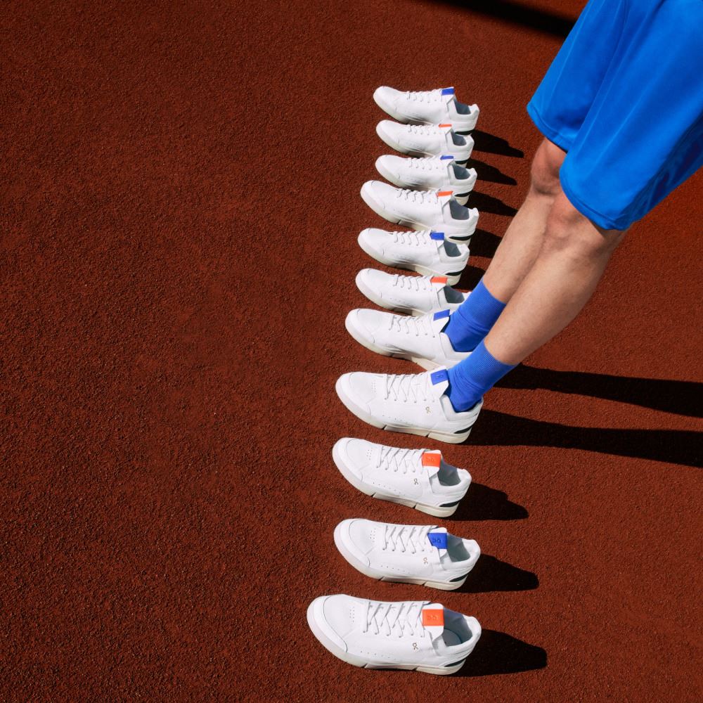 On THE ROGER: tennis-inspired sneaker by On & Roger Federer - White | Indigo ON95XF281