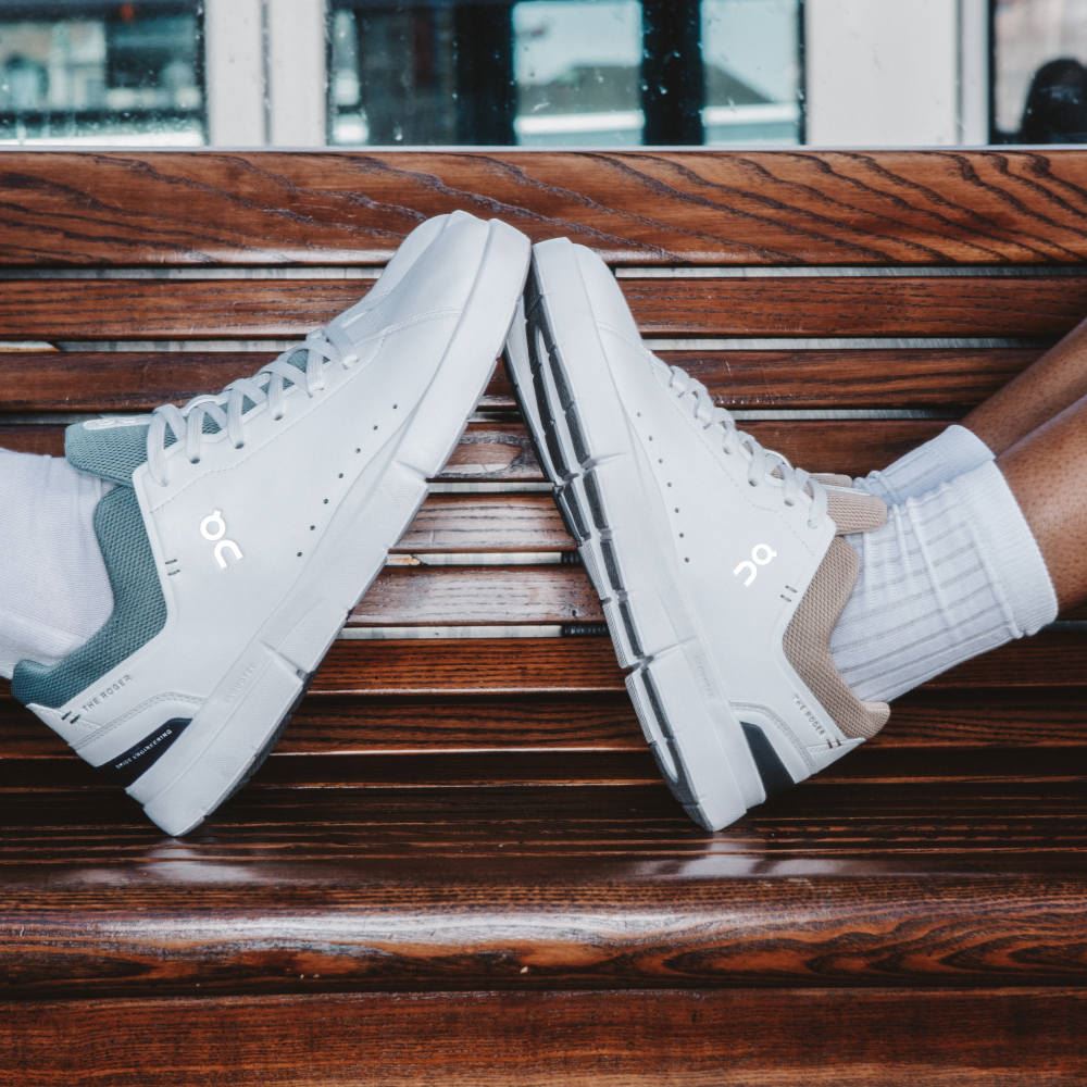 On THE ROGER Advantage: the versatile everyday sneaker - White | Eucalyptus ON95XF272